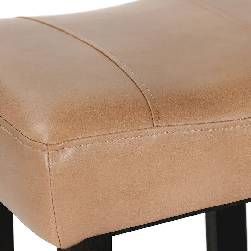 Tabouret de comptoir sans dossier en cuir végétalien, pieds en bois foncé, couleur caramel