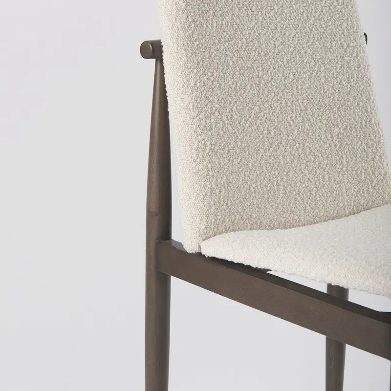 Chaise de salle à manger en bouclette du milieu du siècle, avec structure en bois massif marron foncé